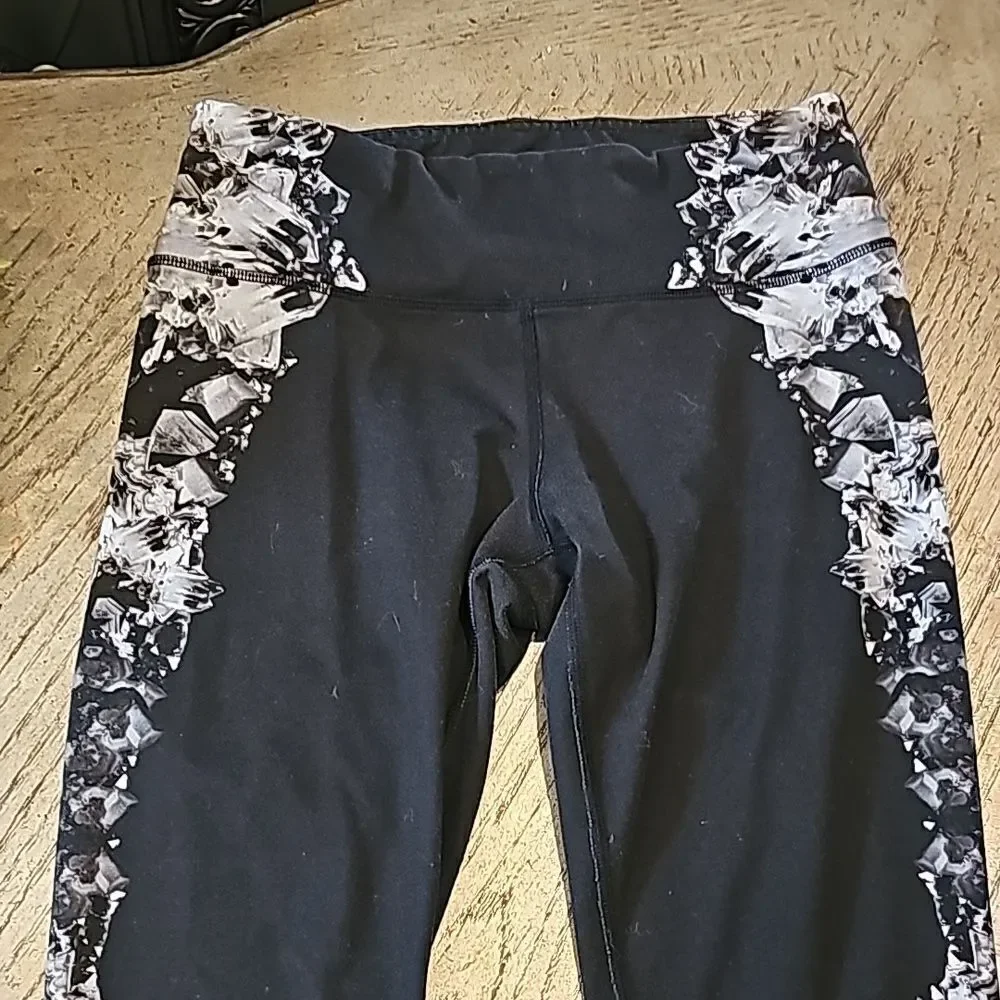 Black Alo gemstone leggings size S